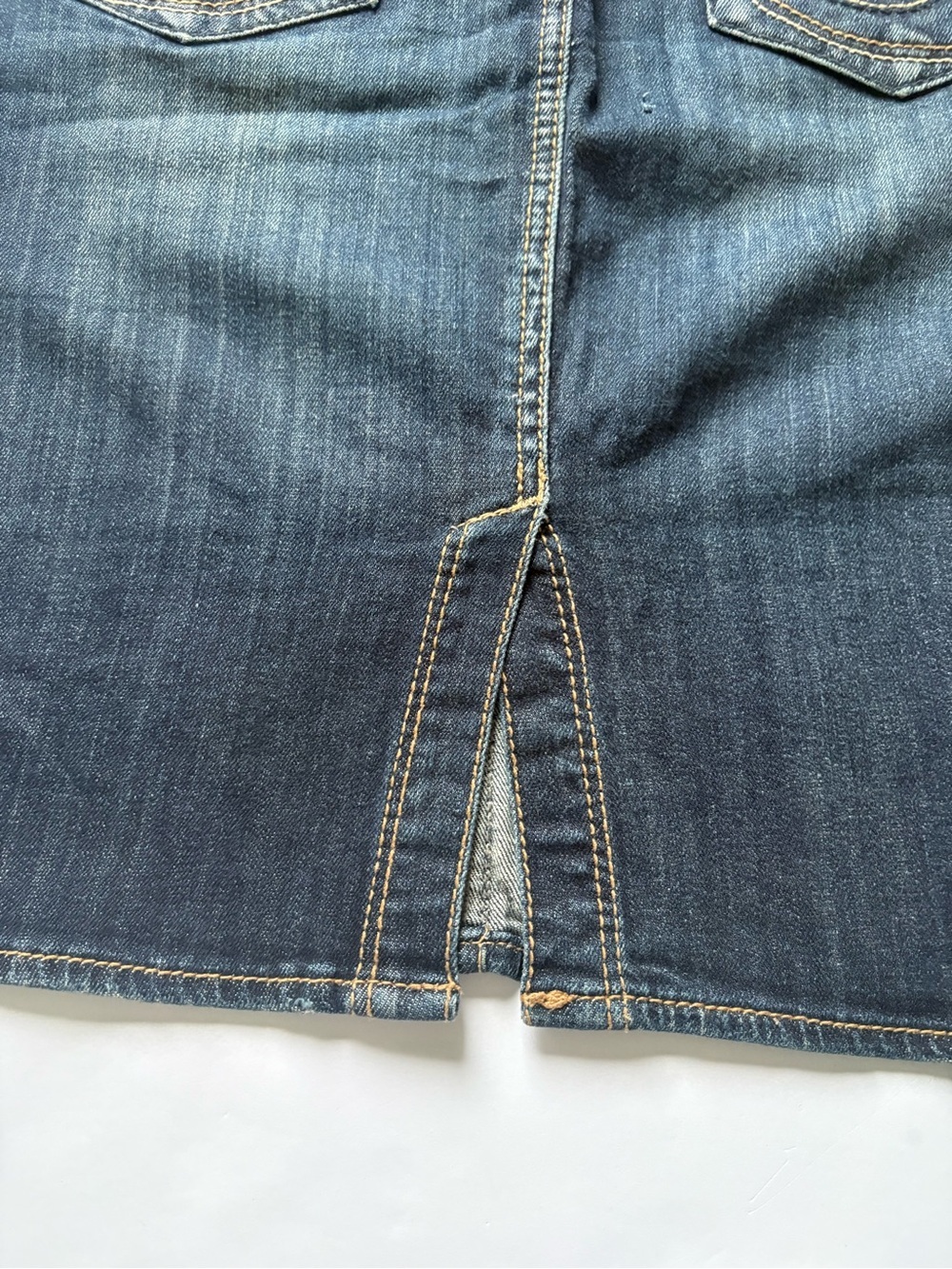 Silver Jeans Co. Emma Dark Wash Denim Mini Skirt Y2K Contrast Stitching, Sz 27 - Picture 10 of 13